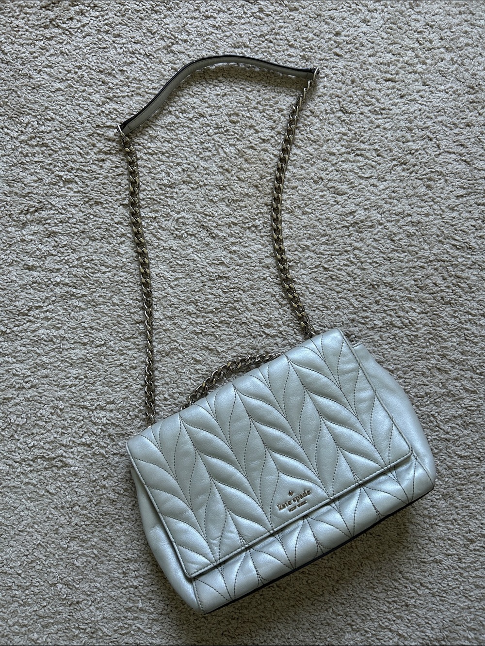 kate spade metallic silver quilted shoulder bag with chain strap